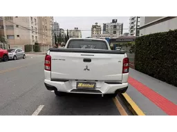 Mitsubishi L200 Triton