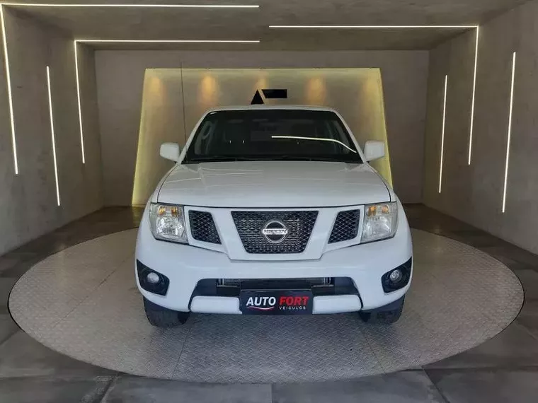 Nissan Frontier Branco 11