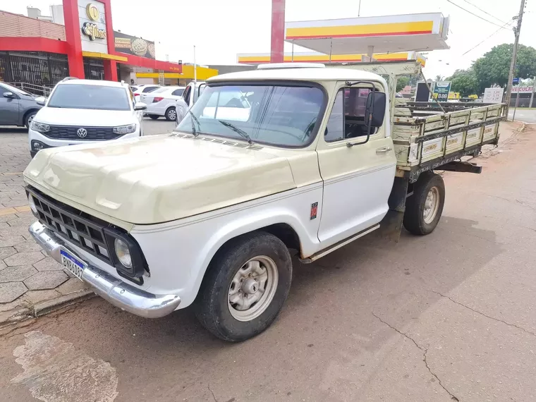 Chevrolet D10 Branco 17