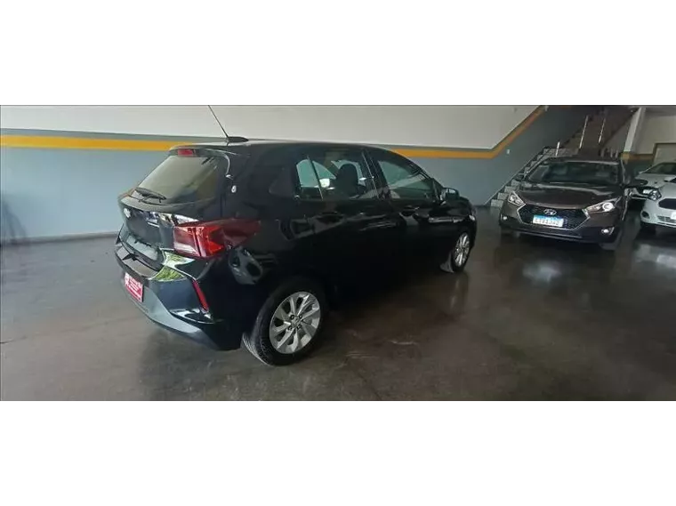 Chevrolet Onix Preto 10