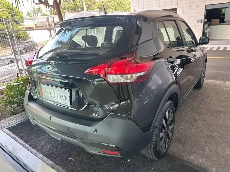 Nissan Kicks Preto 5