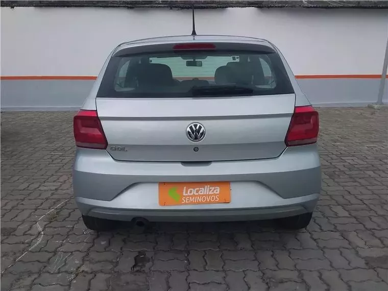 Volkswagen Gol Prata 2