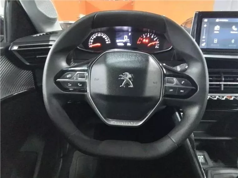 Peugeot 208 Preto 9