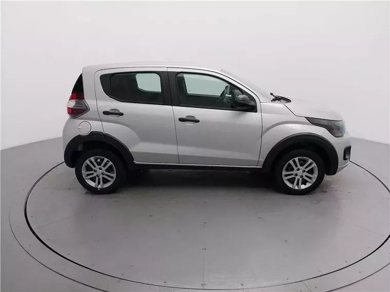 Fiat Mobi Prata 15