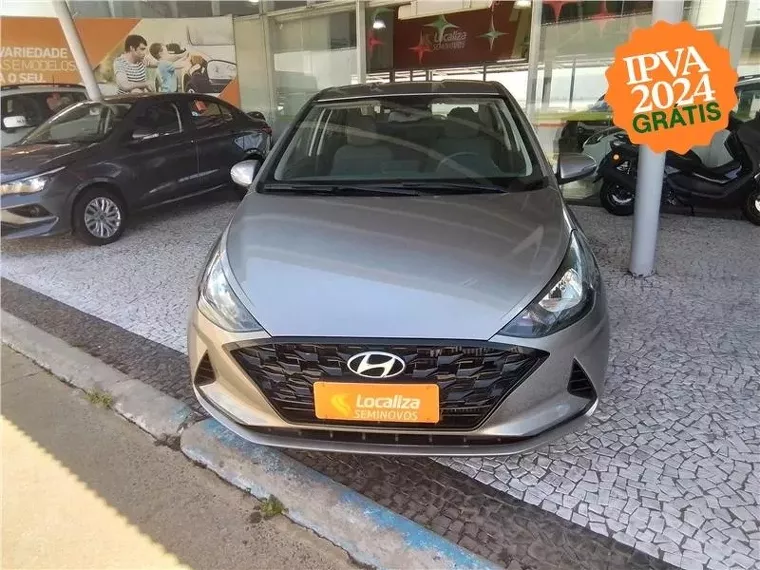 Hyundai HB20 Prata 5