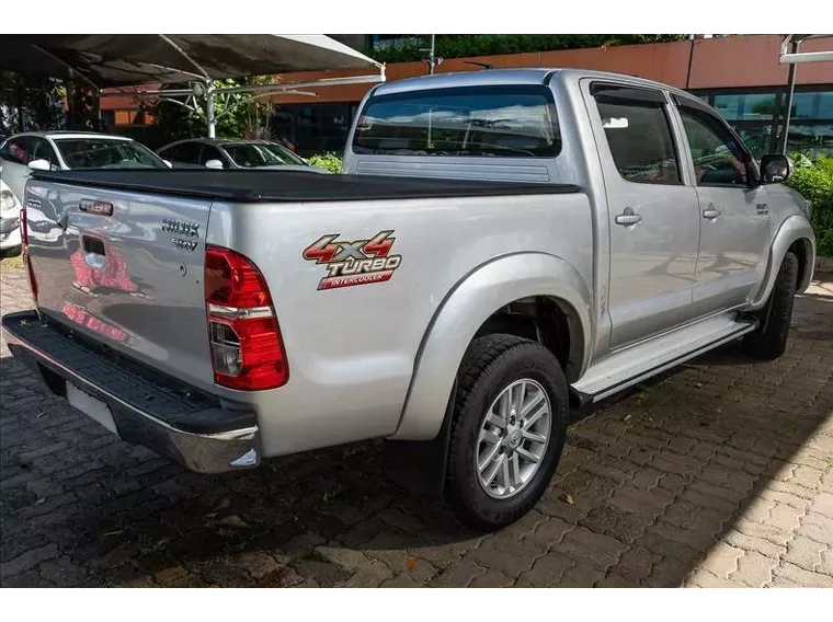 Toyota Hilux Prata 9