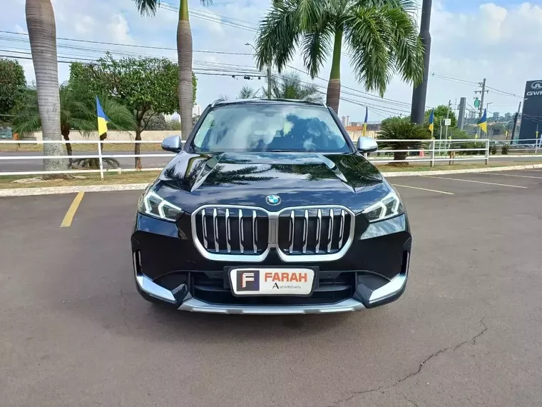 BMW X1 Preto 9