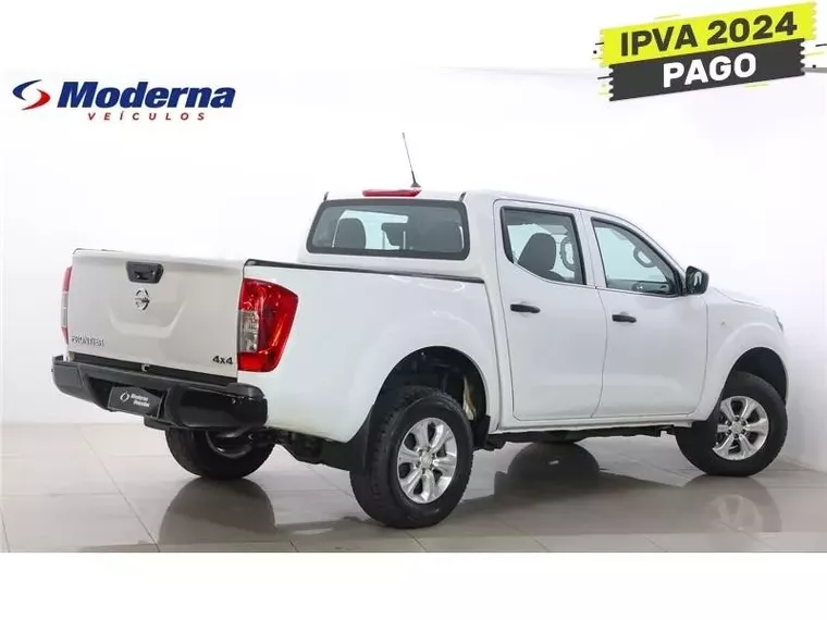 Nissan Frontier Branco 15