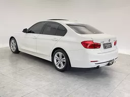 BMW 320i