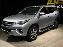 Toyota Hilux SW4