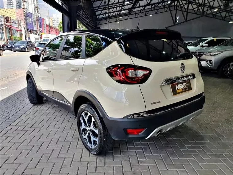 Renault Captur Bege 9