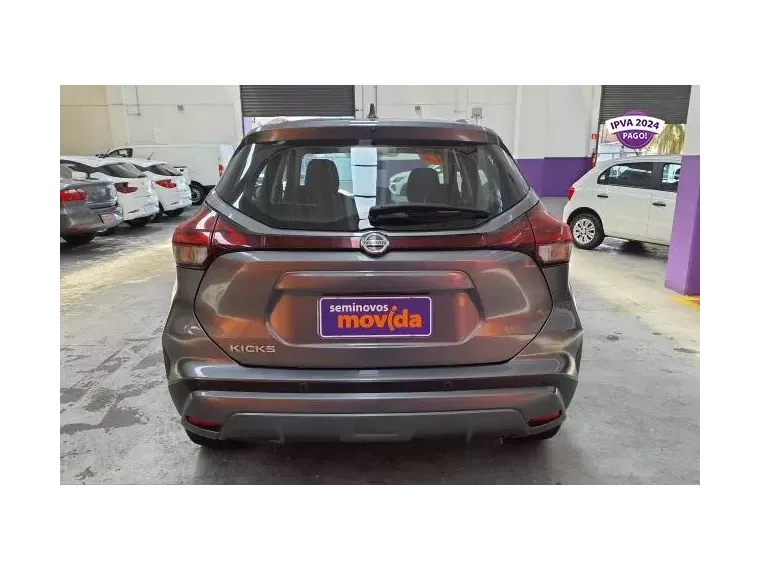 Nissan Kicks Cinza 5