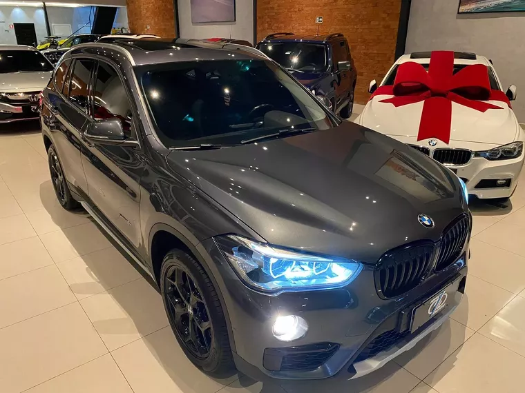 BMW X1 Cinza 5