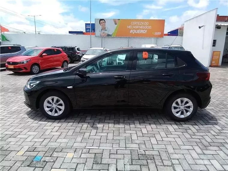 Chevrolet Onix Preto 1