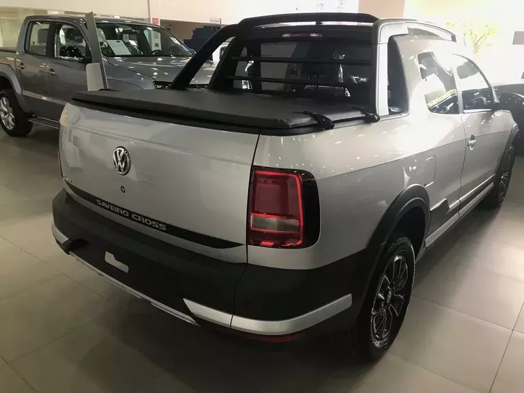 Volkswagen Saveiro Prata 15