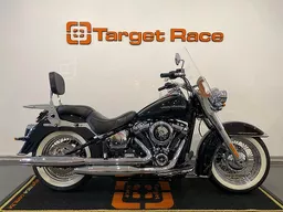 Harley-Davidson Deluxe