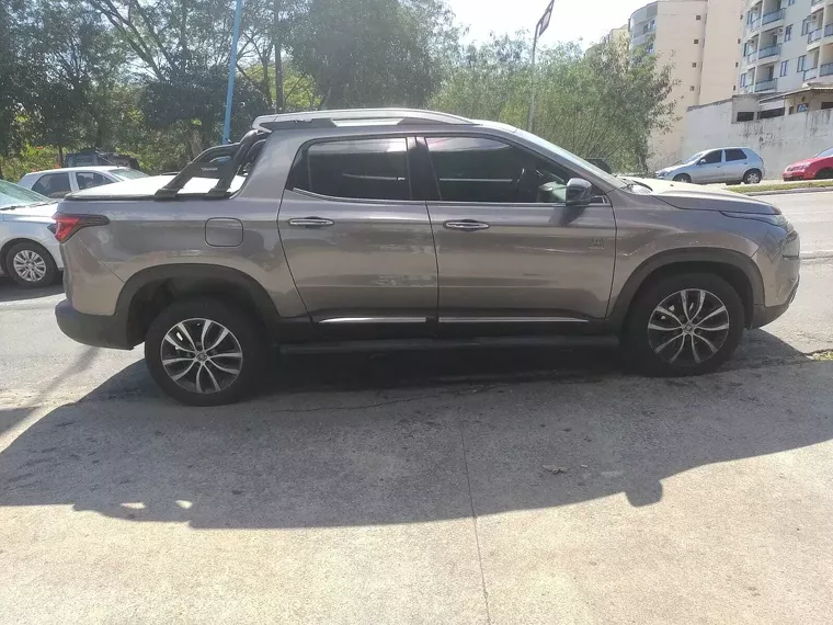 Fiat Toro Cinza 4