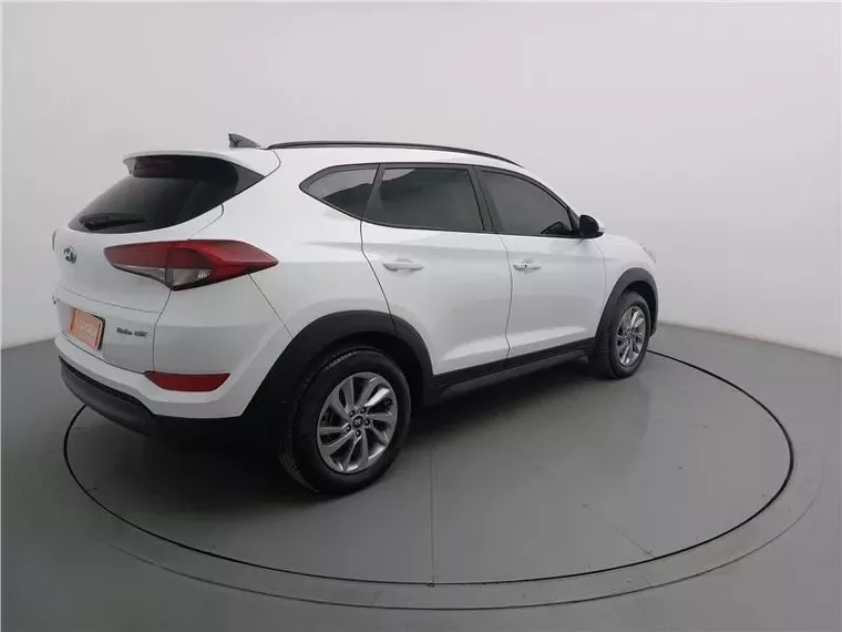 Hyundai Tucson Branco 17