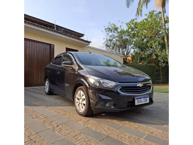 Chevrolet Prisma Preto 34