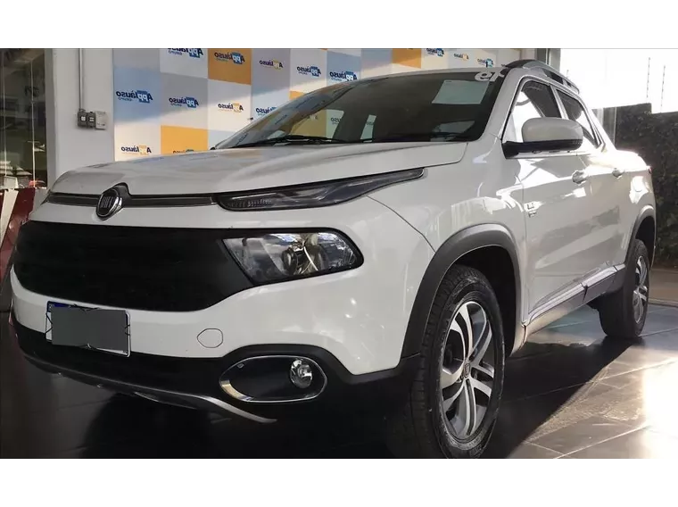 Fiat Toro Branco 8