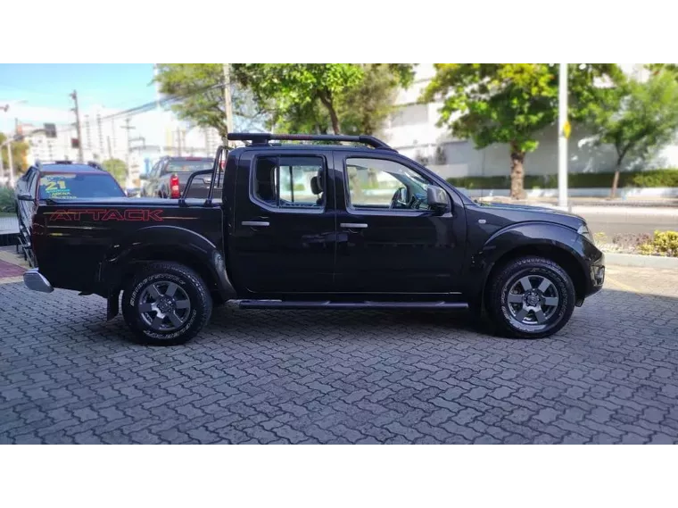 Nissan Frontier Preto 5