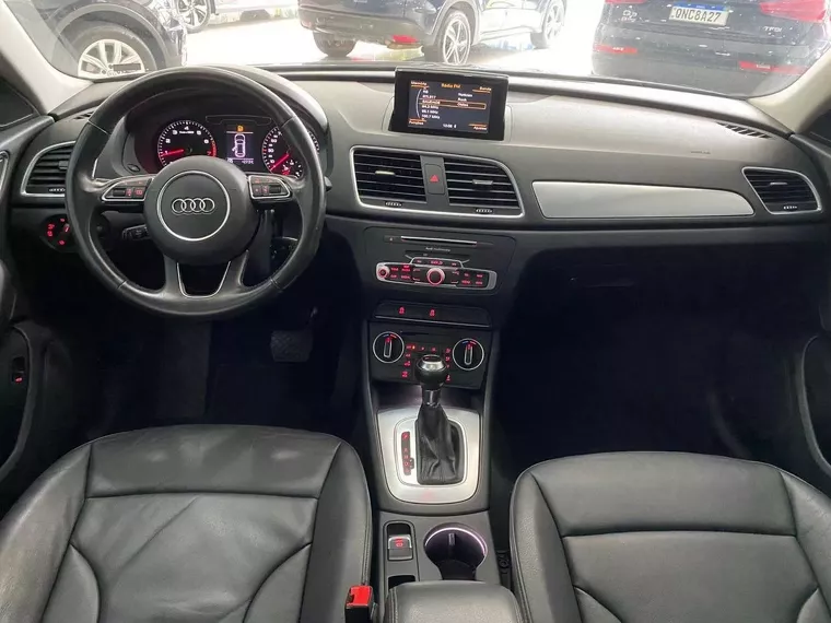 Audi Q3 Preto 4