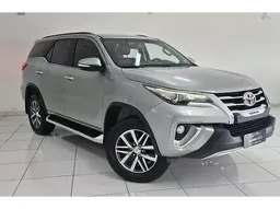 Toyota Hilux SW4