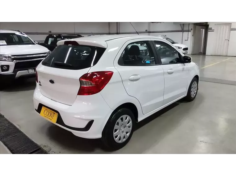 Ford KA Branco 10