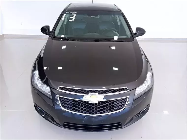 Chevrolet Cruze Preto 4