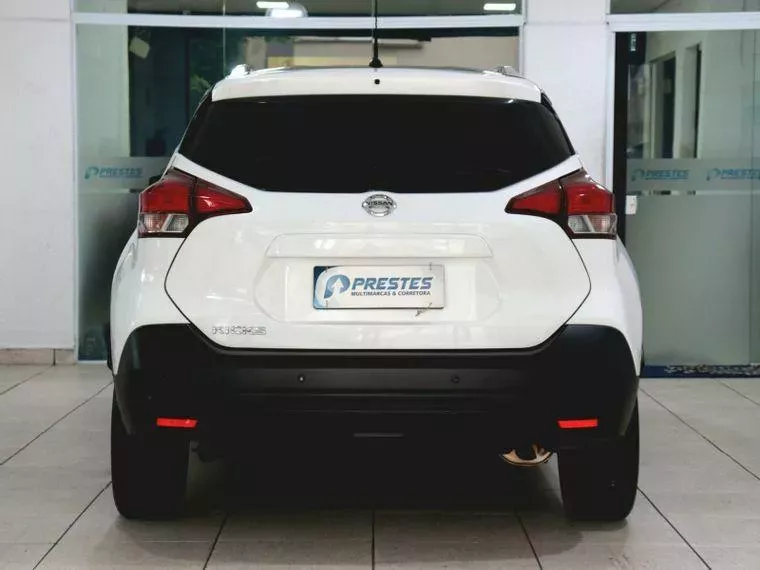 Nissan Kicks Branco 7