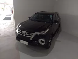 Toyota Hilux SW4