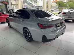 BMW 320i