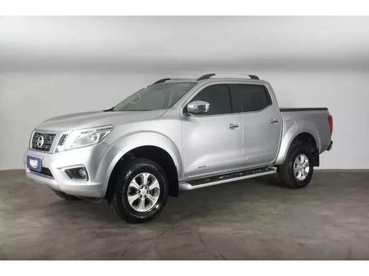 Nissan Frontier Prata 4