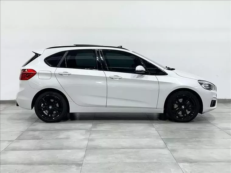 BMW 225i Branco 13