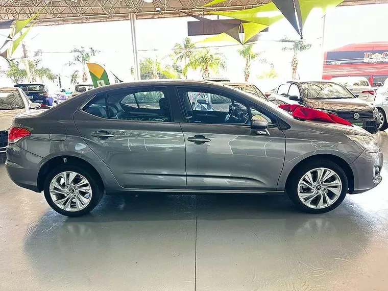 Citroën C4 Lounge Cinza 12