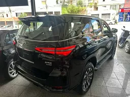 Toyota Hilux SW4