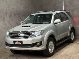 Toyota Hilux SW4