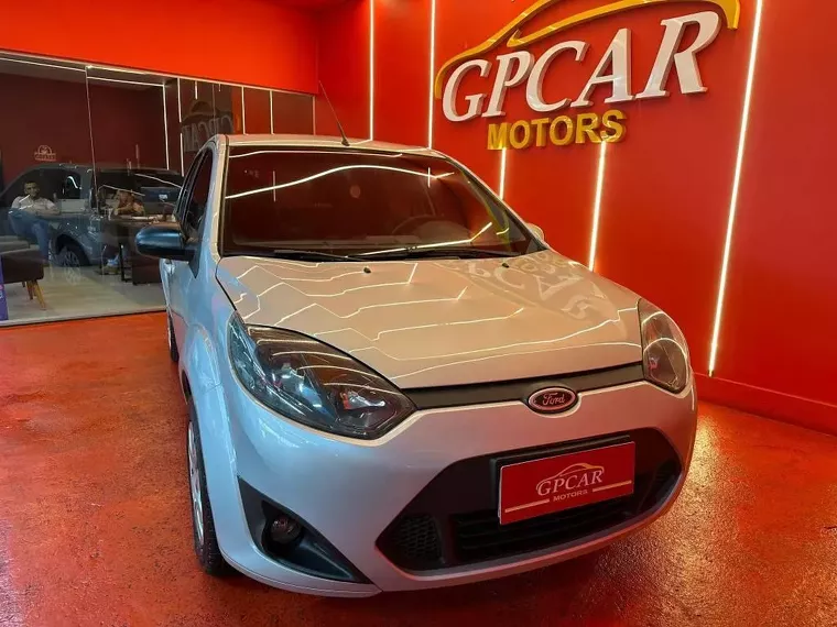 Ford Fiesta Prata 2