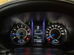 Toyota Hilux SW4