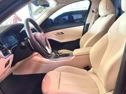 BMW 320i
