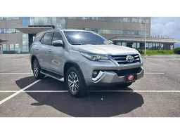 Toyota Hilux SW4