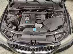 BMW 325i