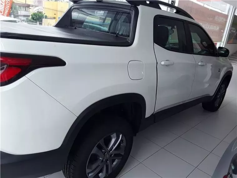 Fiat Toro Branco 2