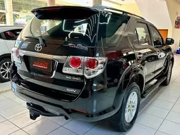 Toyota Hilux SW4