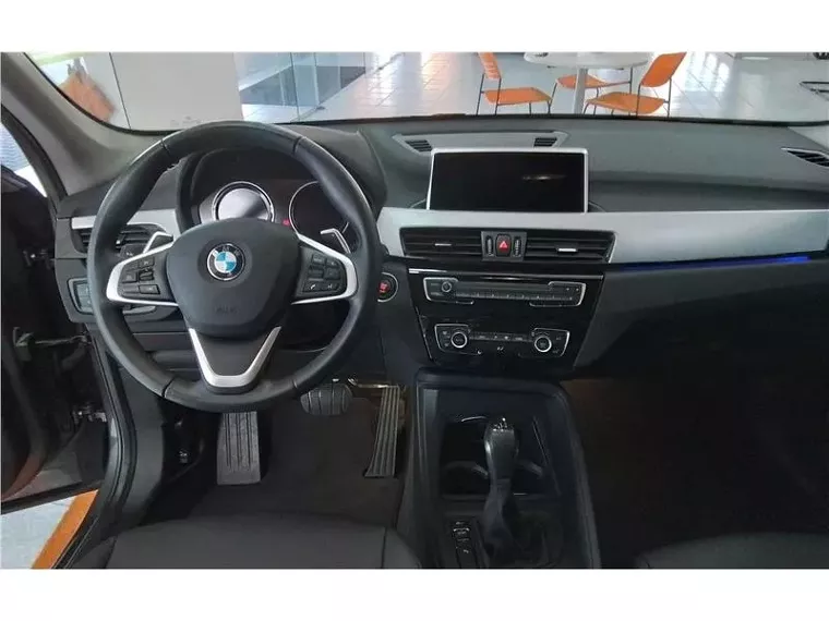 BMW X1 Cinza 20