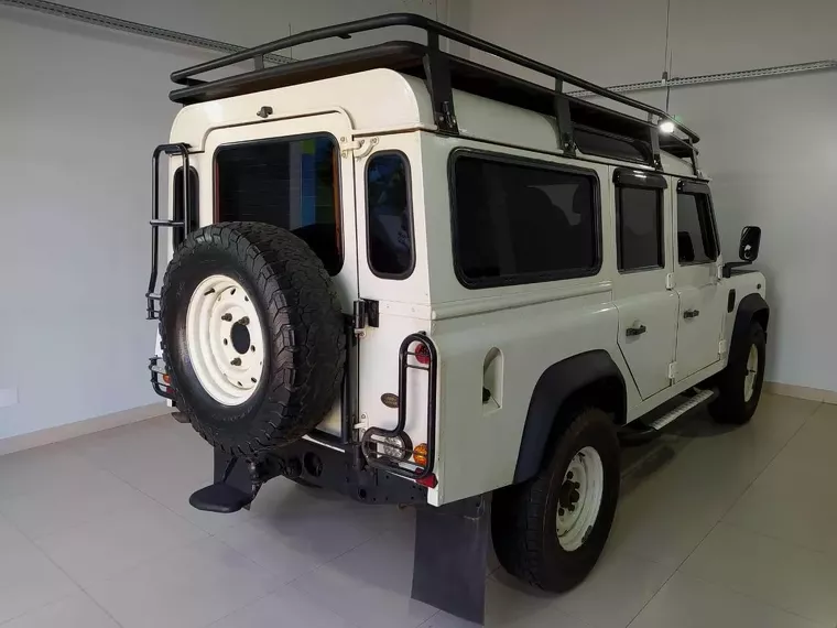 Land Rover Defender Branco 21