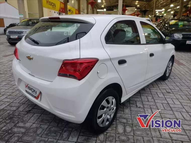 Chevrolet Onix Branco 20