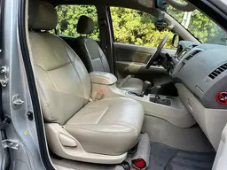 Toyota Hilux SW4