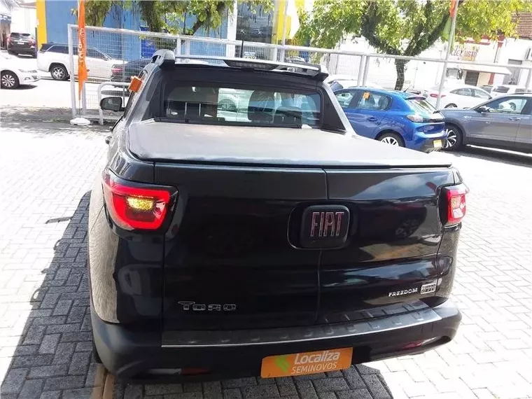 Fiat Toro Preto 2