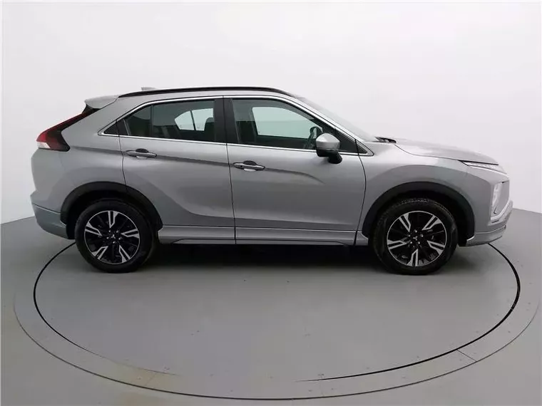 Mitsubishi Eclipse Cross Prata 12